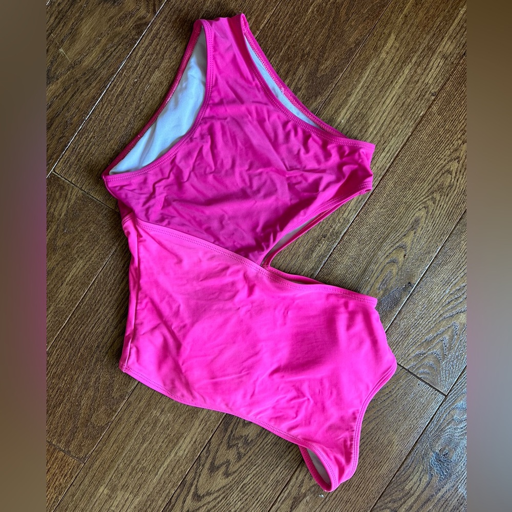 One piece baiting suit pink!